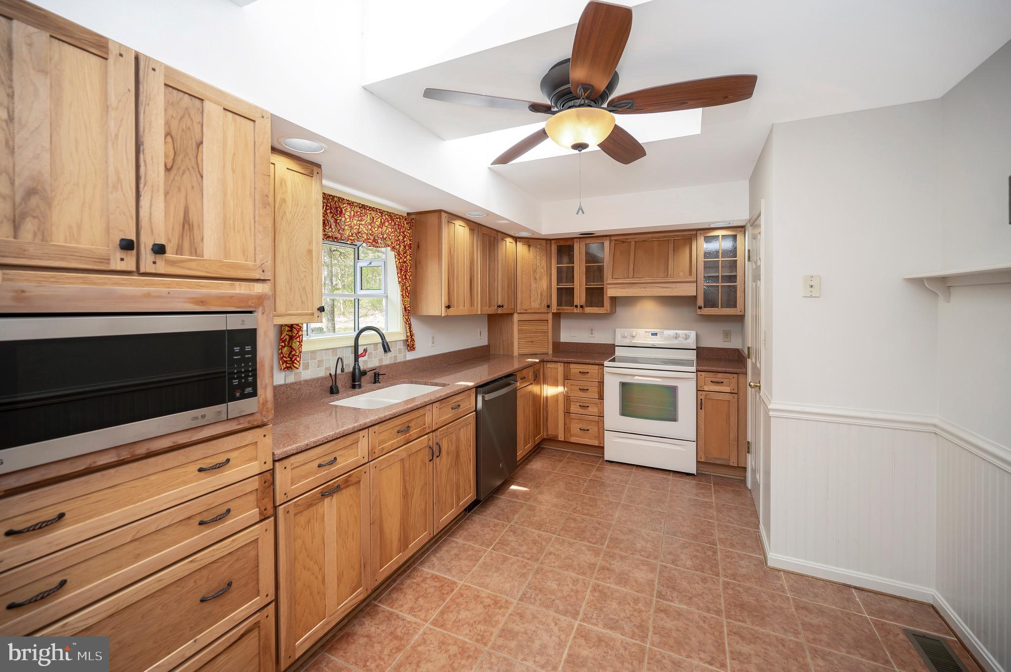 117 PATRICK HENRY COURT