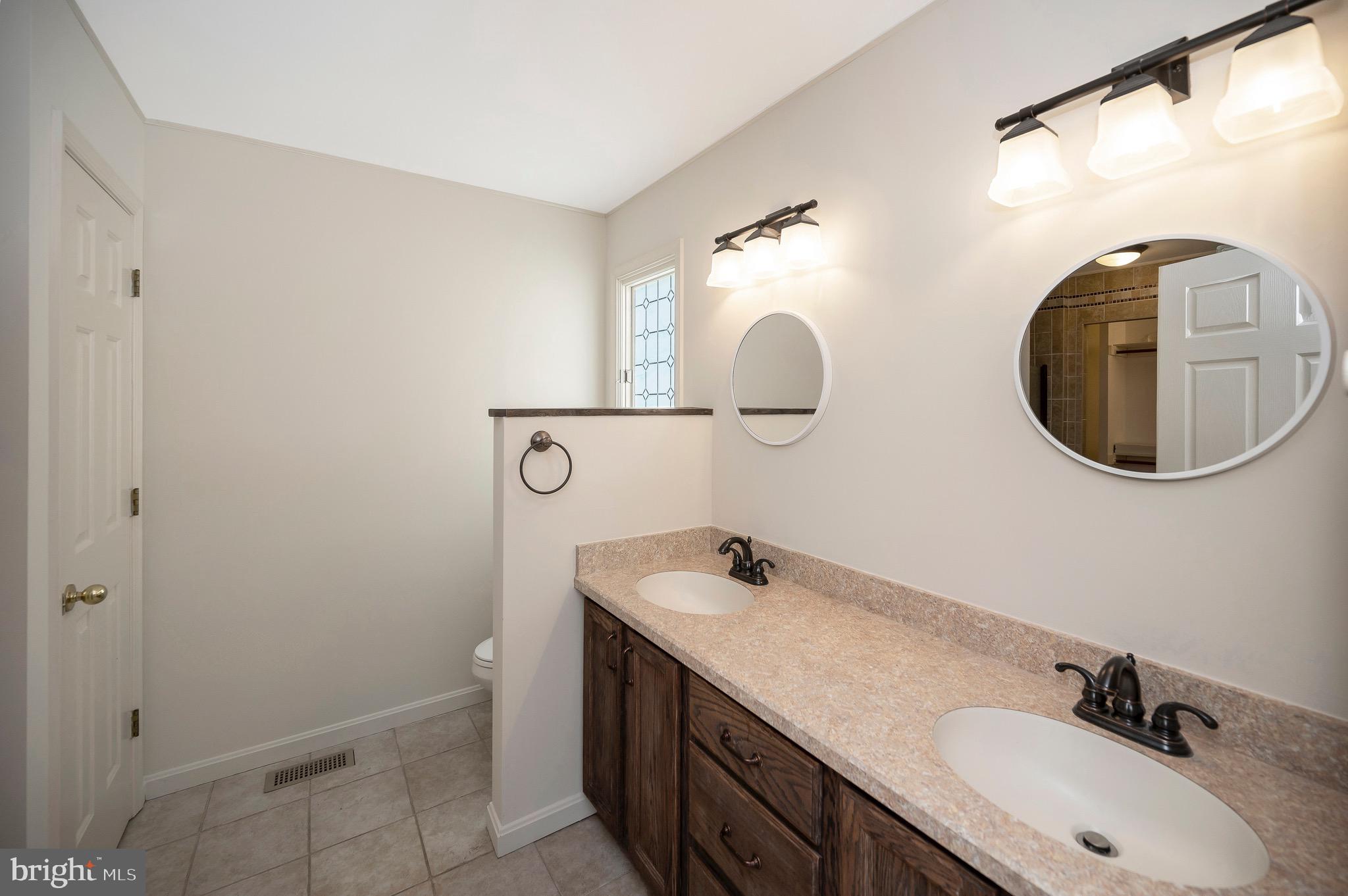 117 PATRICK HENRY COURT