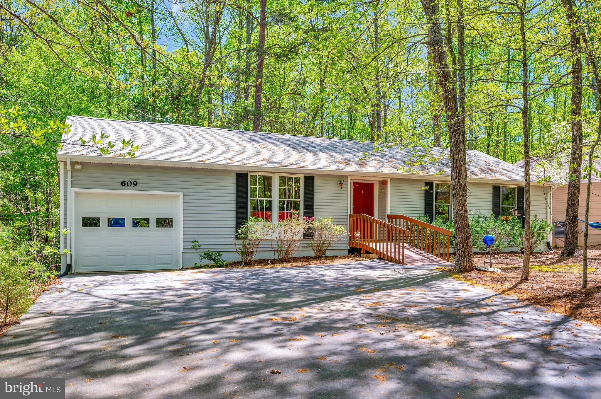609 CONFEDERATE DRIVE