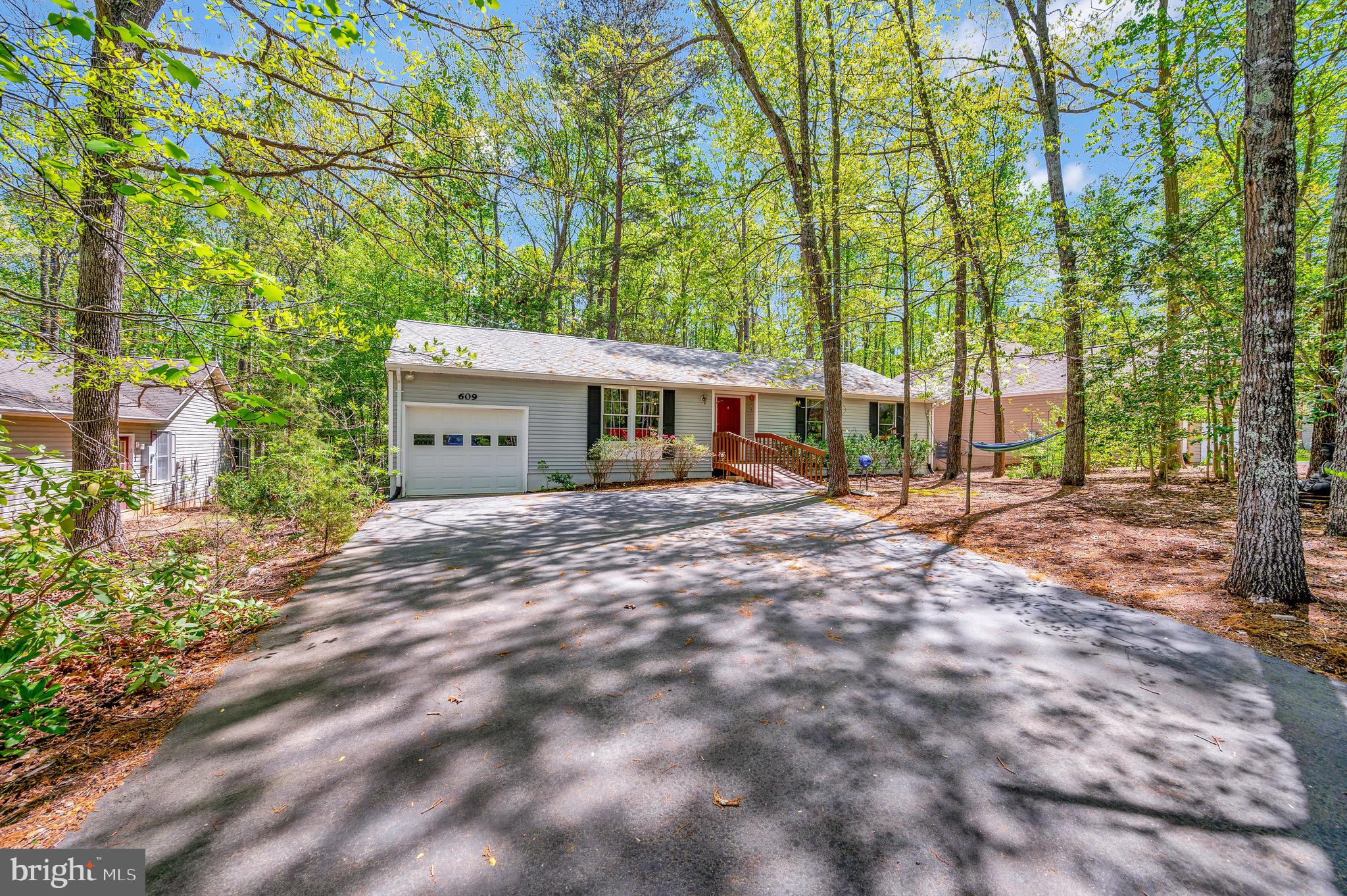 609 CONFEDERATE DRIVE