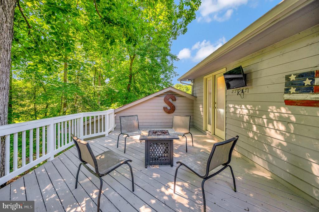 611 MT PLEASANT DRIVE