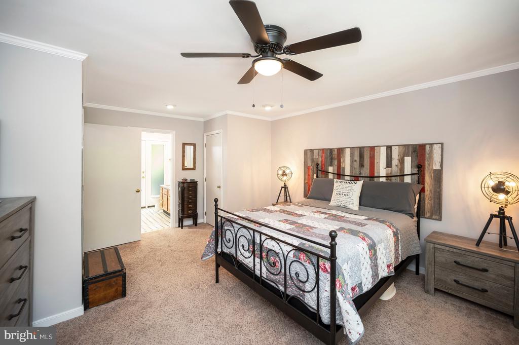 611 MT PLEASANT DRIVE
