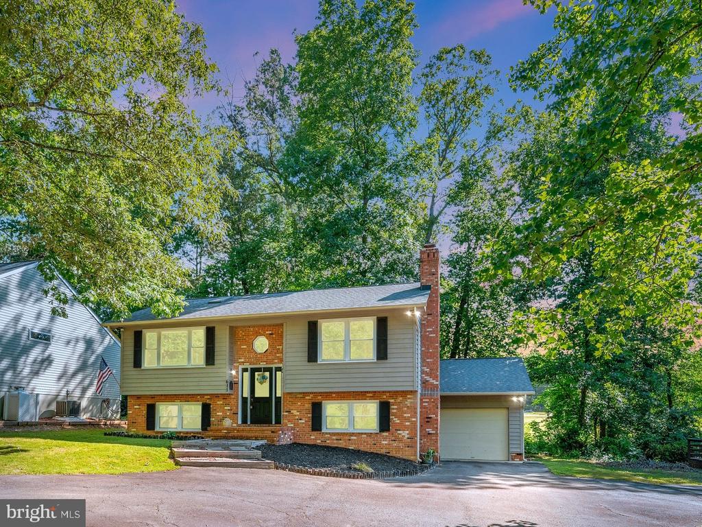 611 MT PLEASANT DRIVE