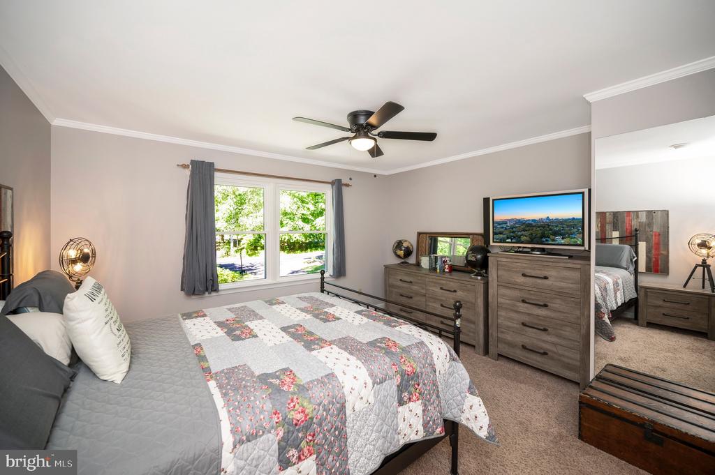 611 MT PLEASANT DRIVE