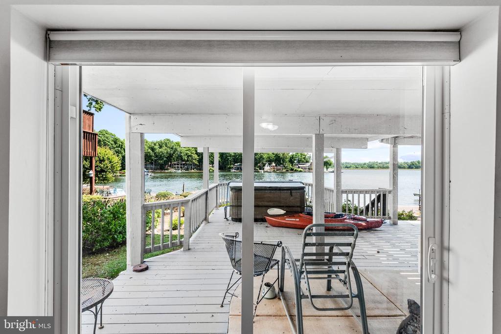 315 WAKEFIELD DRIVE