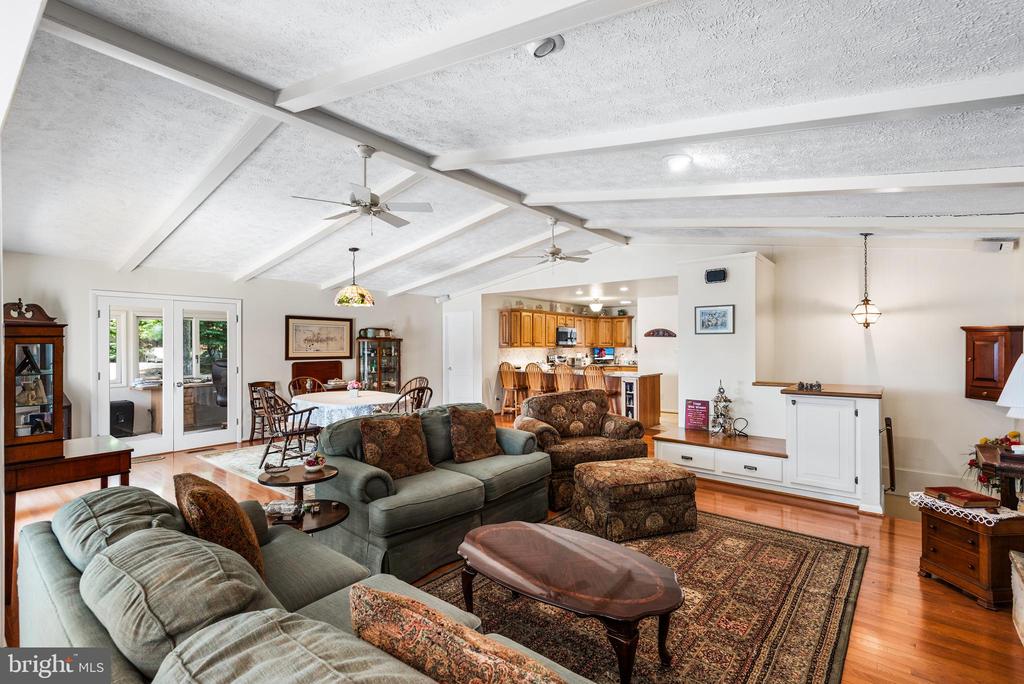 315 WAKEFIELD DRIVE