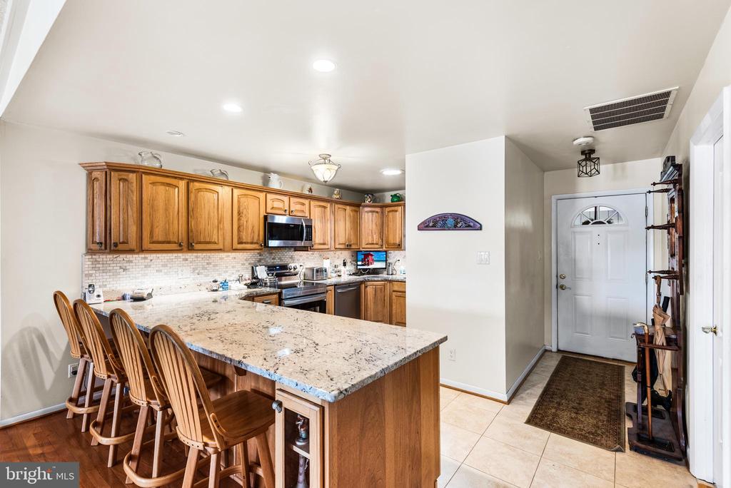 315 WAKEFIELD DRIVE