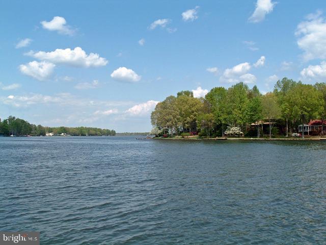 408 WESTOVER PARKWAY