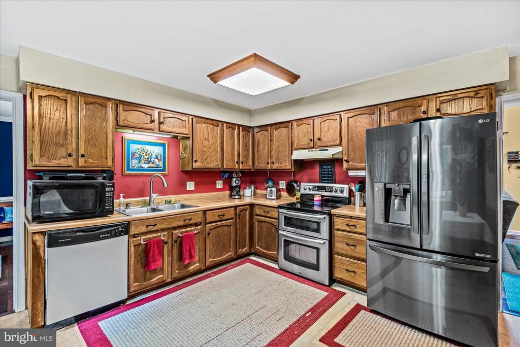 408 WESTOVER PARKWAY