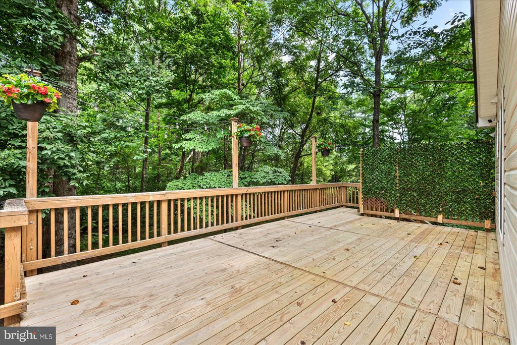 313 STRATFORD CIRCLE