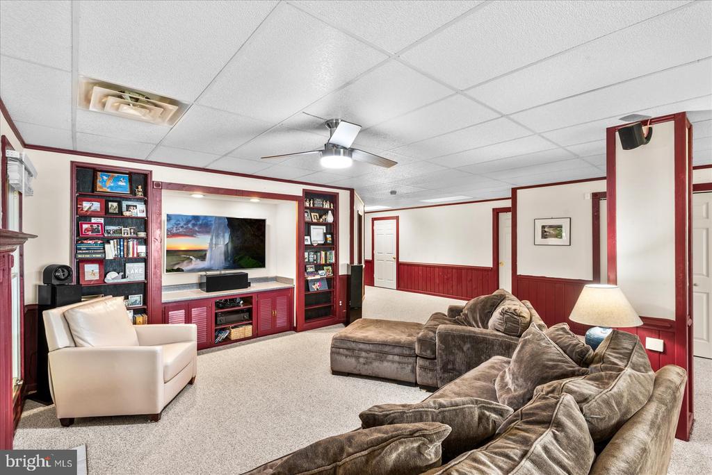313 STRATFORD CIRCLE