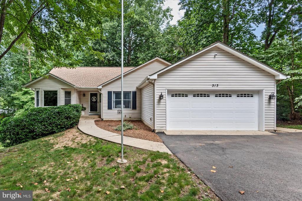 313 STRATFORD CIRCLE