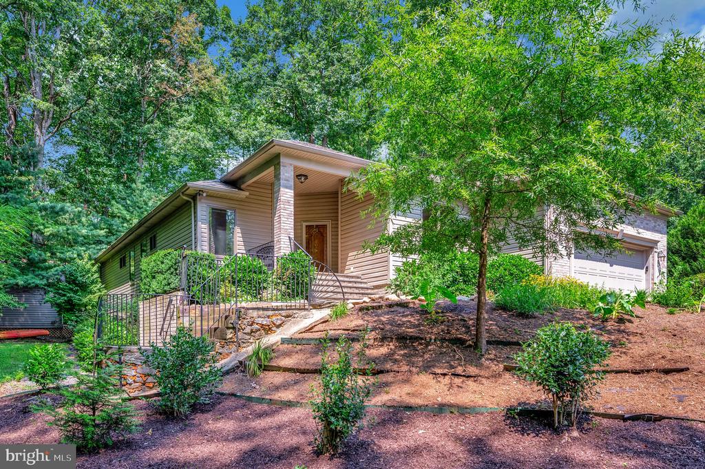 115 BUTLER CIRCLE