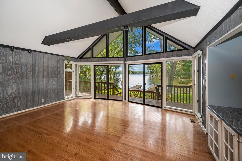 411 WAKEFIELD DRIVE