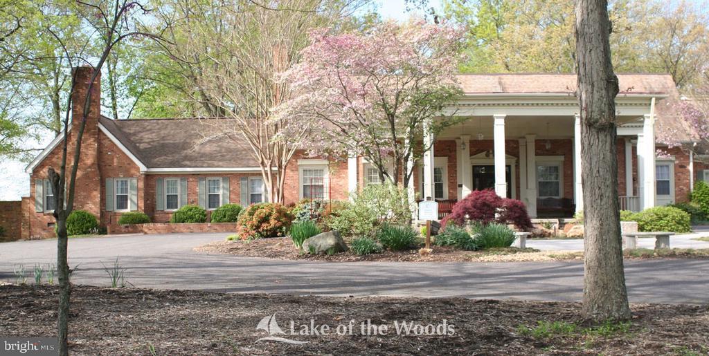 411 WAKEFIELD DRIVE
