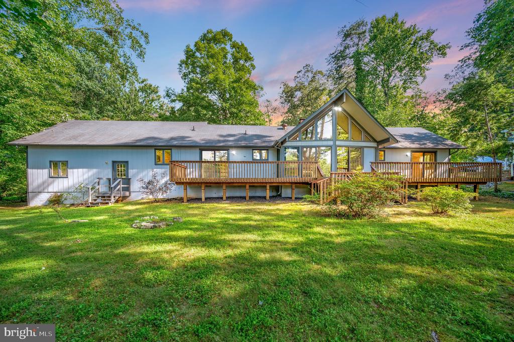 411 WAKEFIELD DRIVE