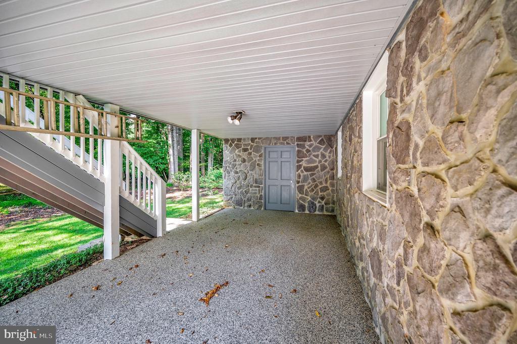320 STRATFORD CIRCLE