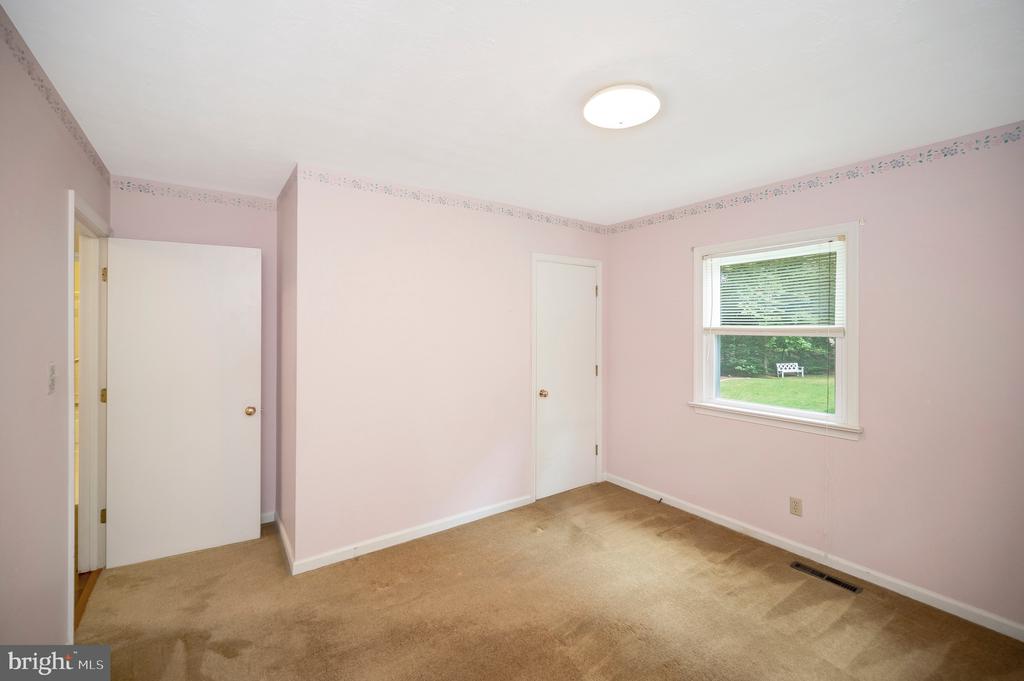 320 STRATFORD CIRCLE