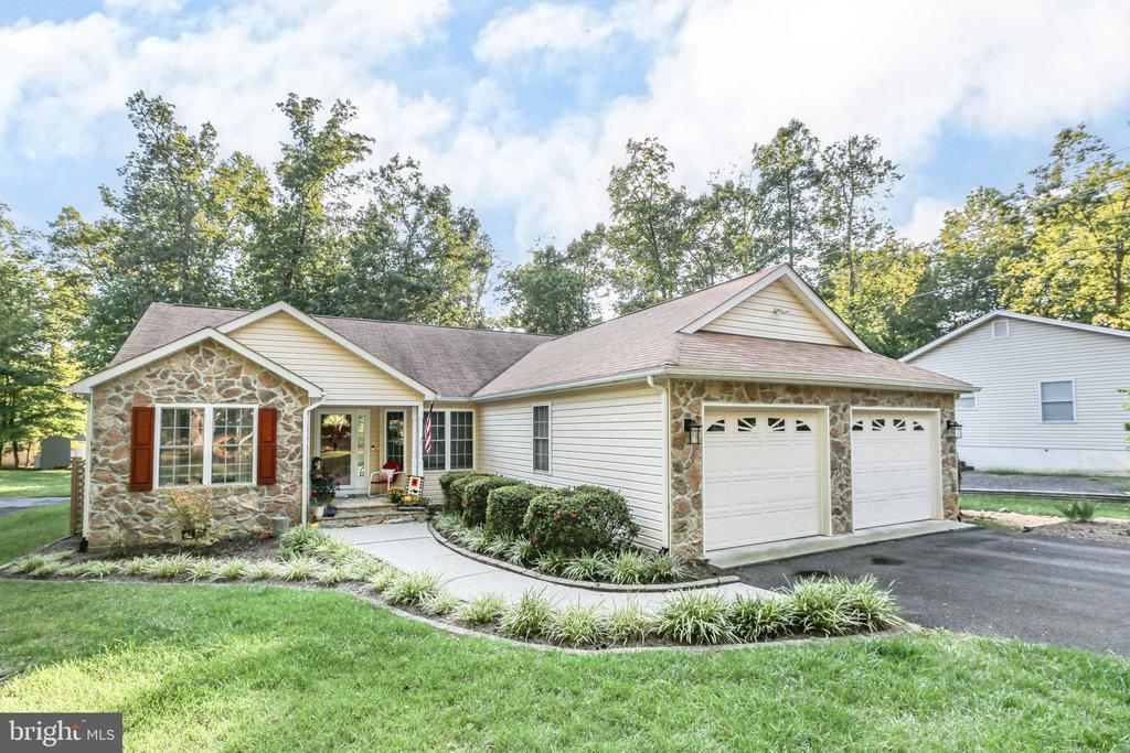 112 MONTICELLO CIRCLE