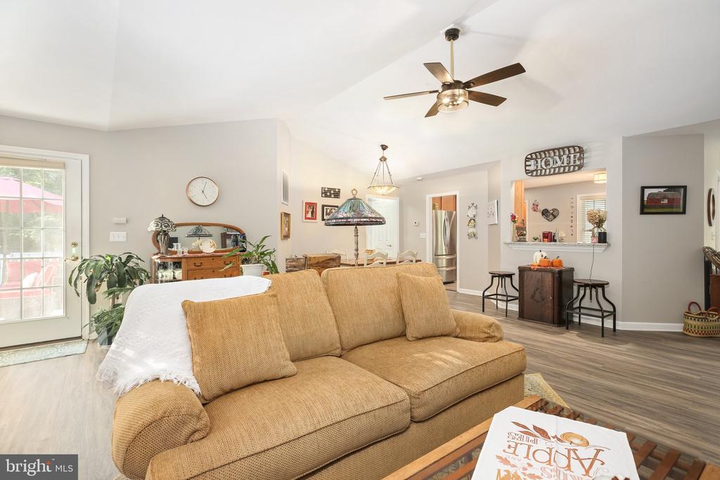 112 MONTICELLO CIRCLE