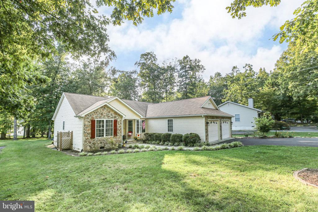 112 MONTICELLO CIRCLE