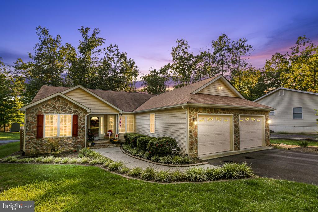 112 MONTICELLO CIRCLE
