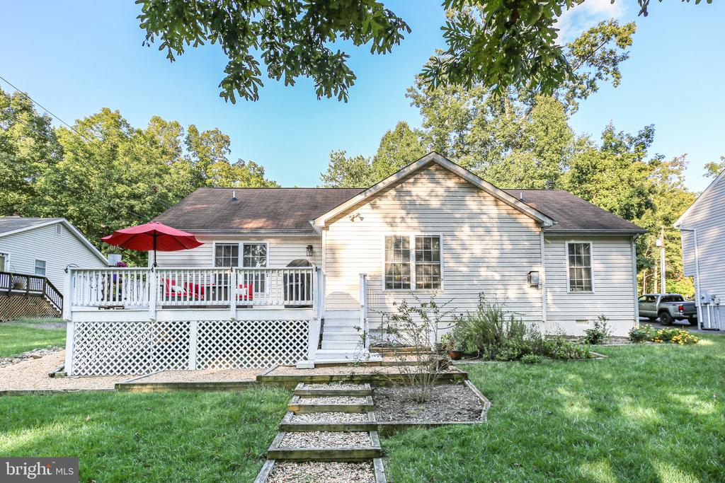 112 MONTICELLO CIRCLE