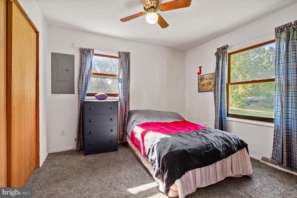 4142 GOV ALMOND ROAD