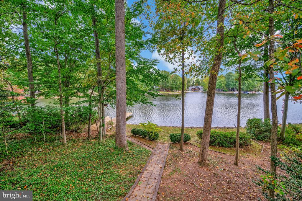 119 HILLSIDE DRIVE