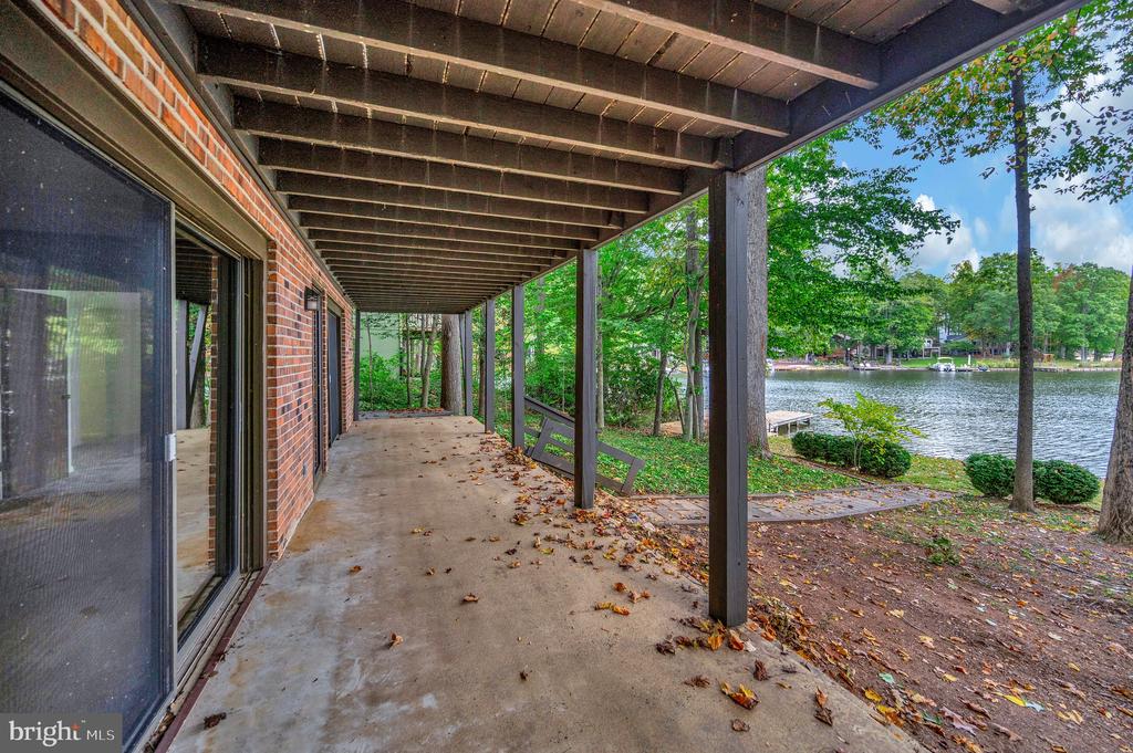119 HILLSIDE DRIVE
