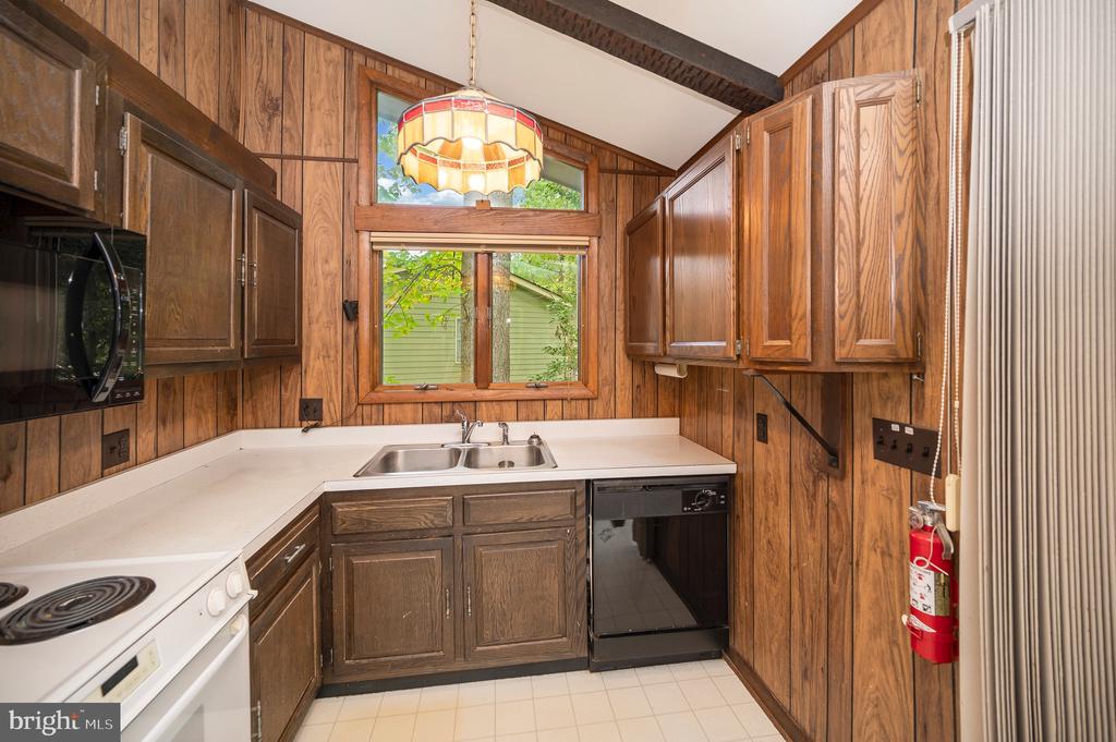 119 HILLSIDE DRIVE