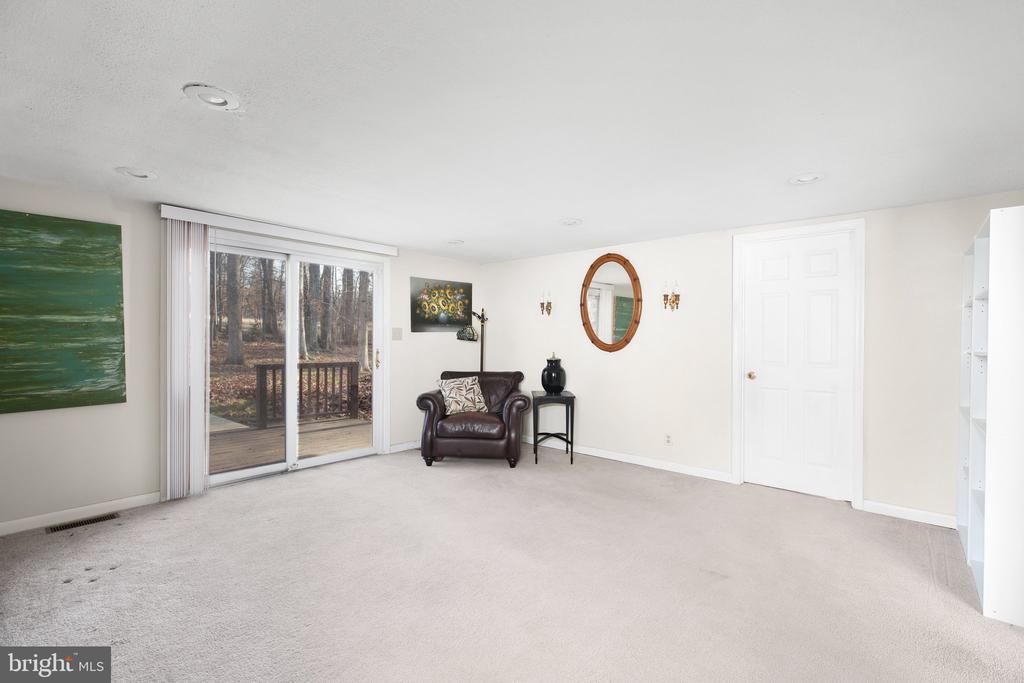 3808 LAKEVIEW PKWAY