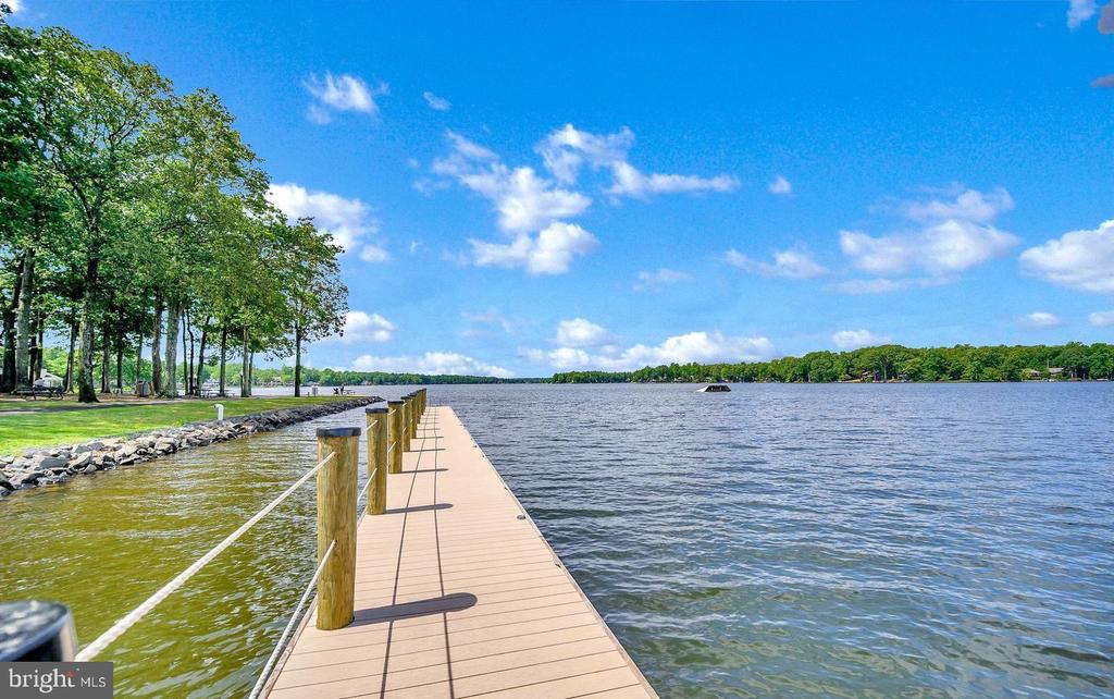 3808 LAKEVIEW PKWAY