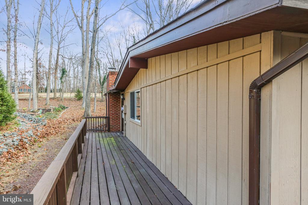 3808 LAKEVIEW PKWAY