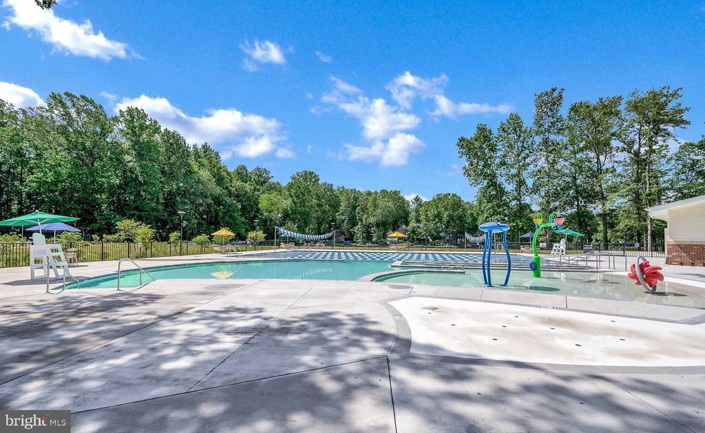 3808 LAKEVIEW PKWAY