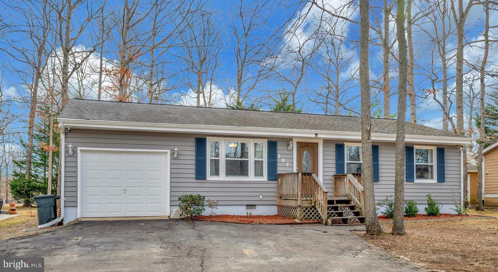 207 LIMESTONE LANE