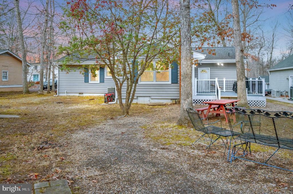 207 LIMESTONE LANE