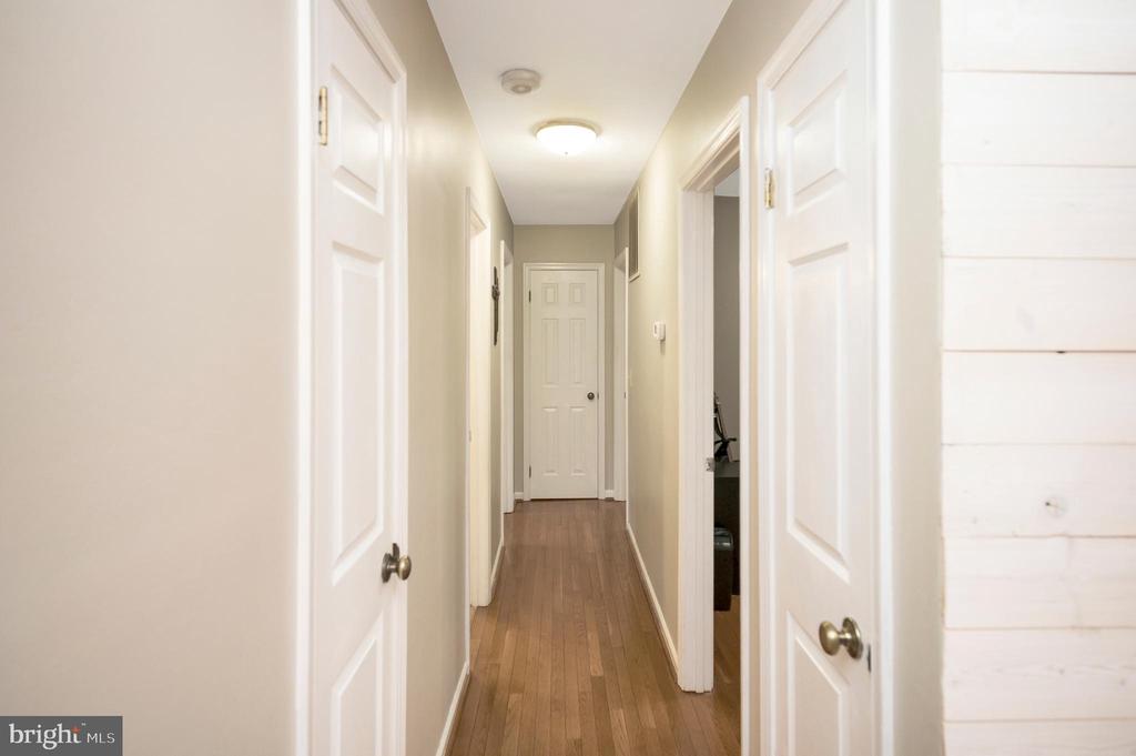 207 LIMESTONE LANE