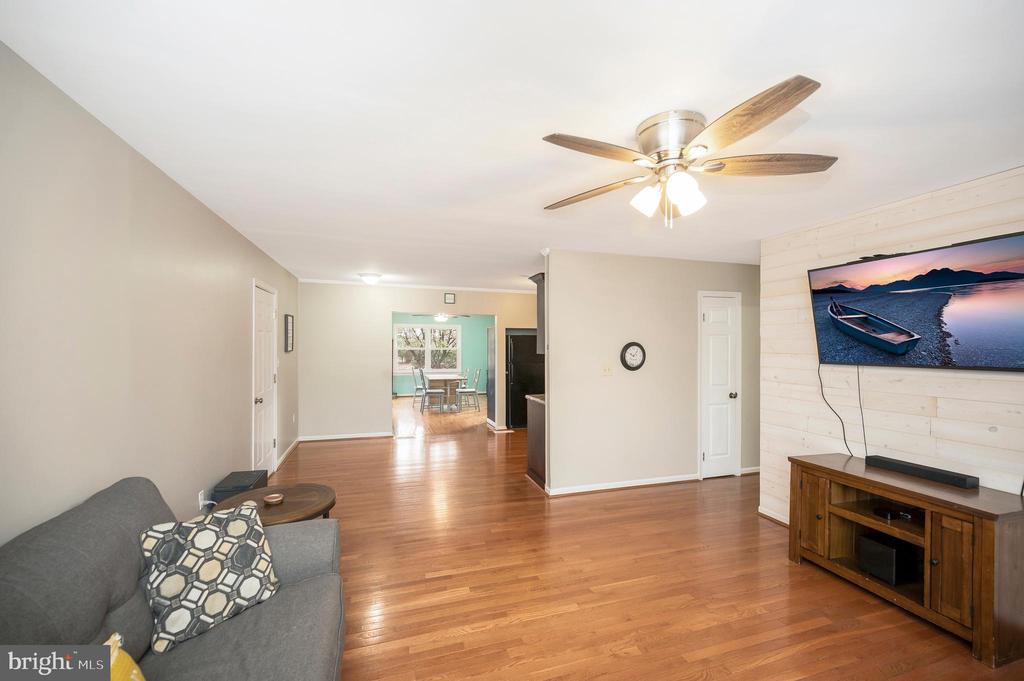 207 LIMESTONE LANE