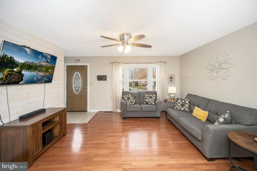 207 LIMESTONE LANE