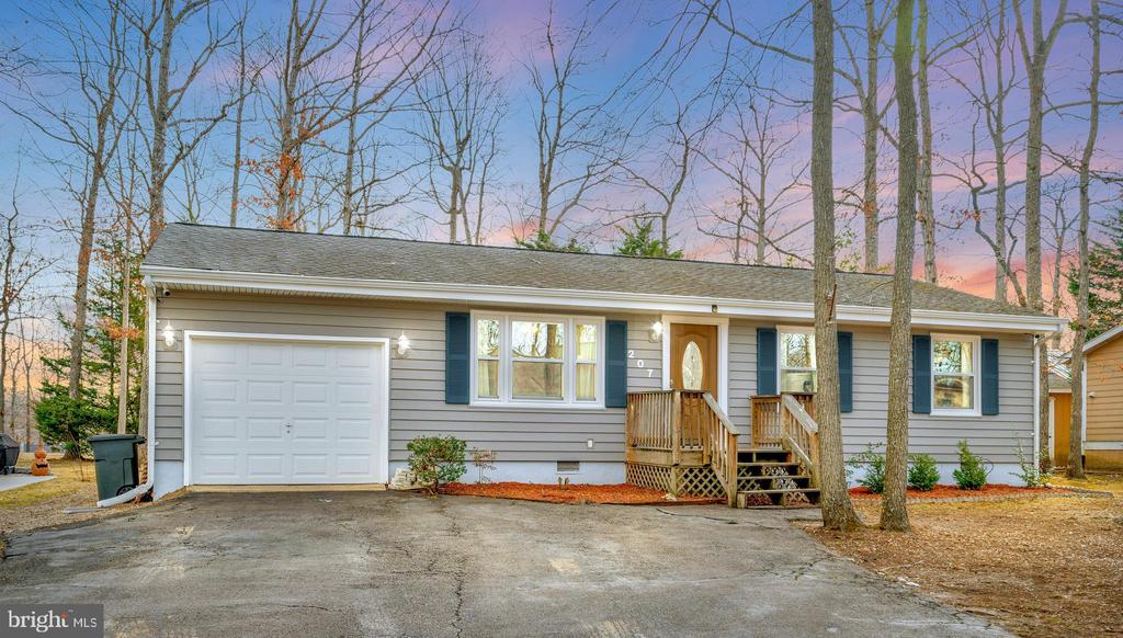 207 LIMESTONE LANE