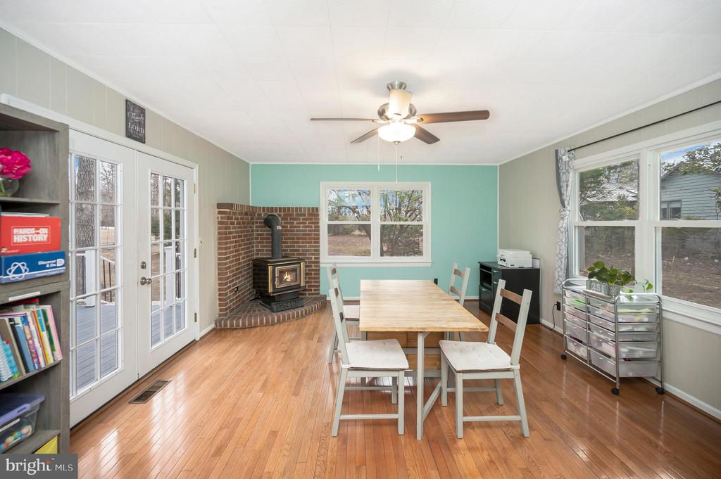 207 LIMESTONE LANE