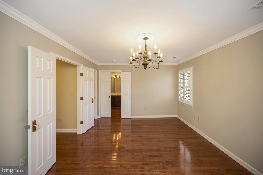 110 WAKEFIELD DRIVE