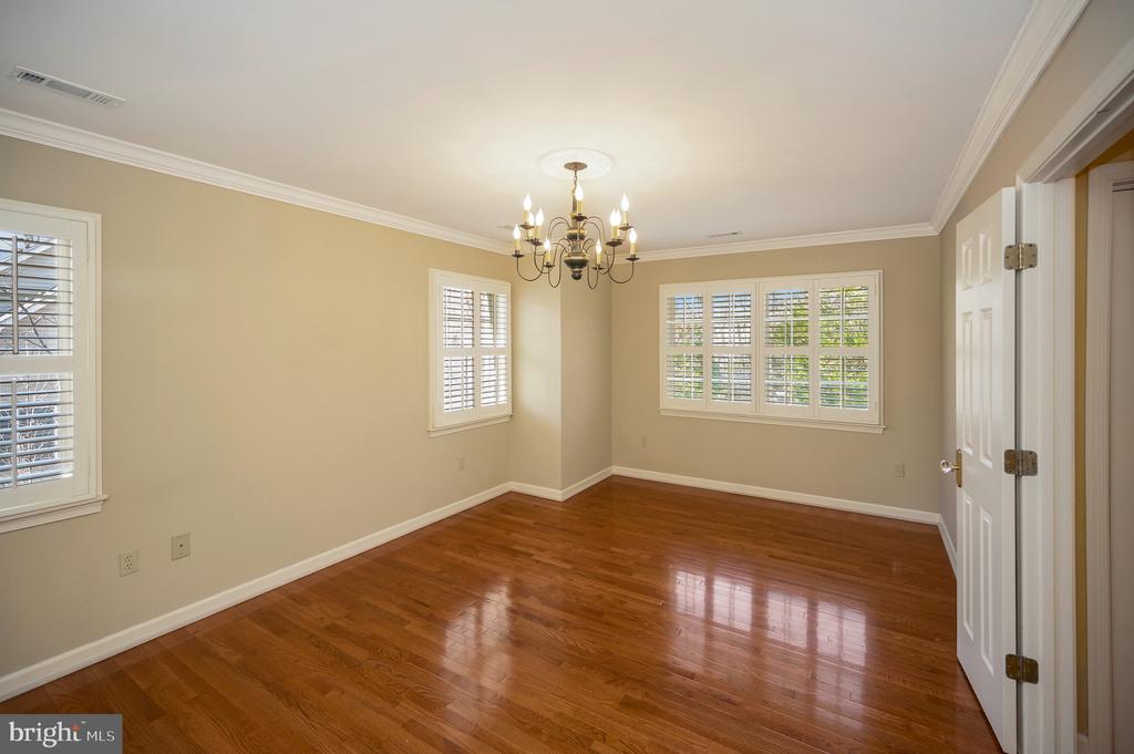 110 WAKEFIELD DRIVE