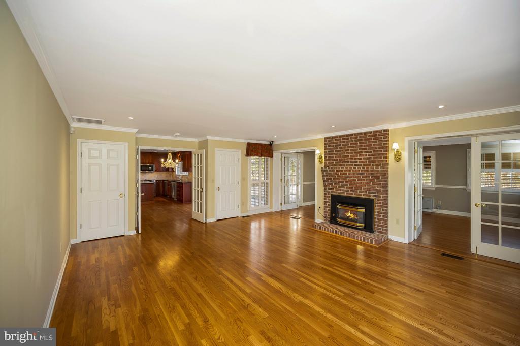 110 WAKEFIELD DRIVE