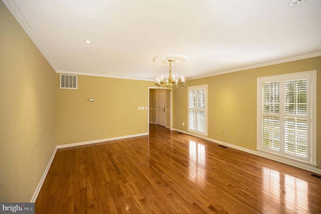 110 WAKEFIELD DRIVE