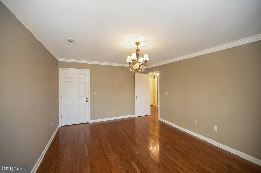 110 WAKEFIELD DRIVE
