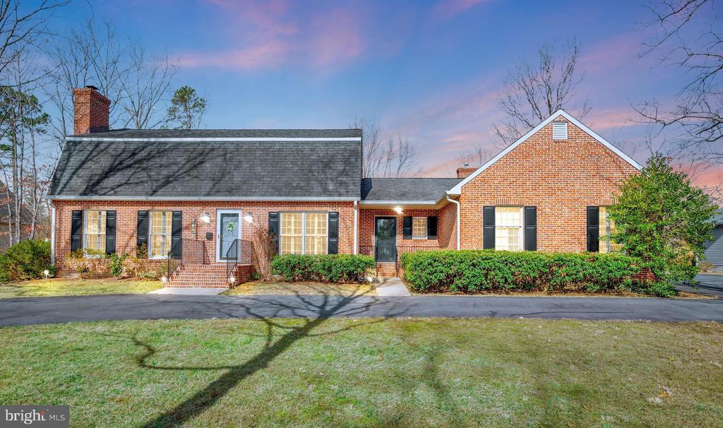110 WAKEFIELD DRIVE
