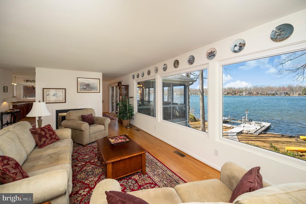 220 BIRCHSIDE CIRCLE