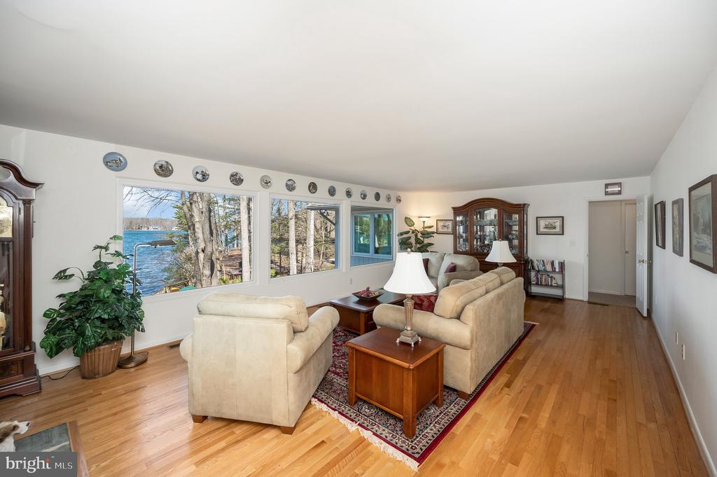 220 BIRCHSIDE CIRCLE